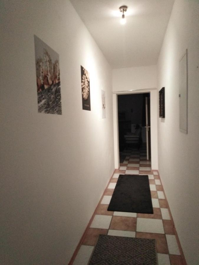 Studiowohnung, Neu Renoviert, Zentrale Lage Saarlouis Dış mekan fotoğraf