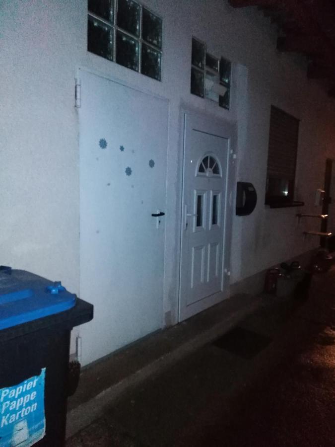 Studiowohnung, Neu Renoviert, Zentrale Lage Saarlouis Dış mekan fotoğraf